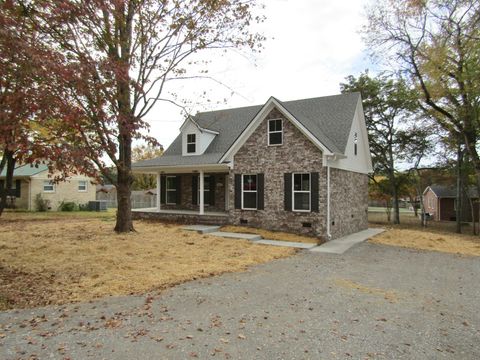 Photo of 961 Fairlane Dr, Lewisburg, TN 37091 (MLS # 3164916)