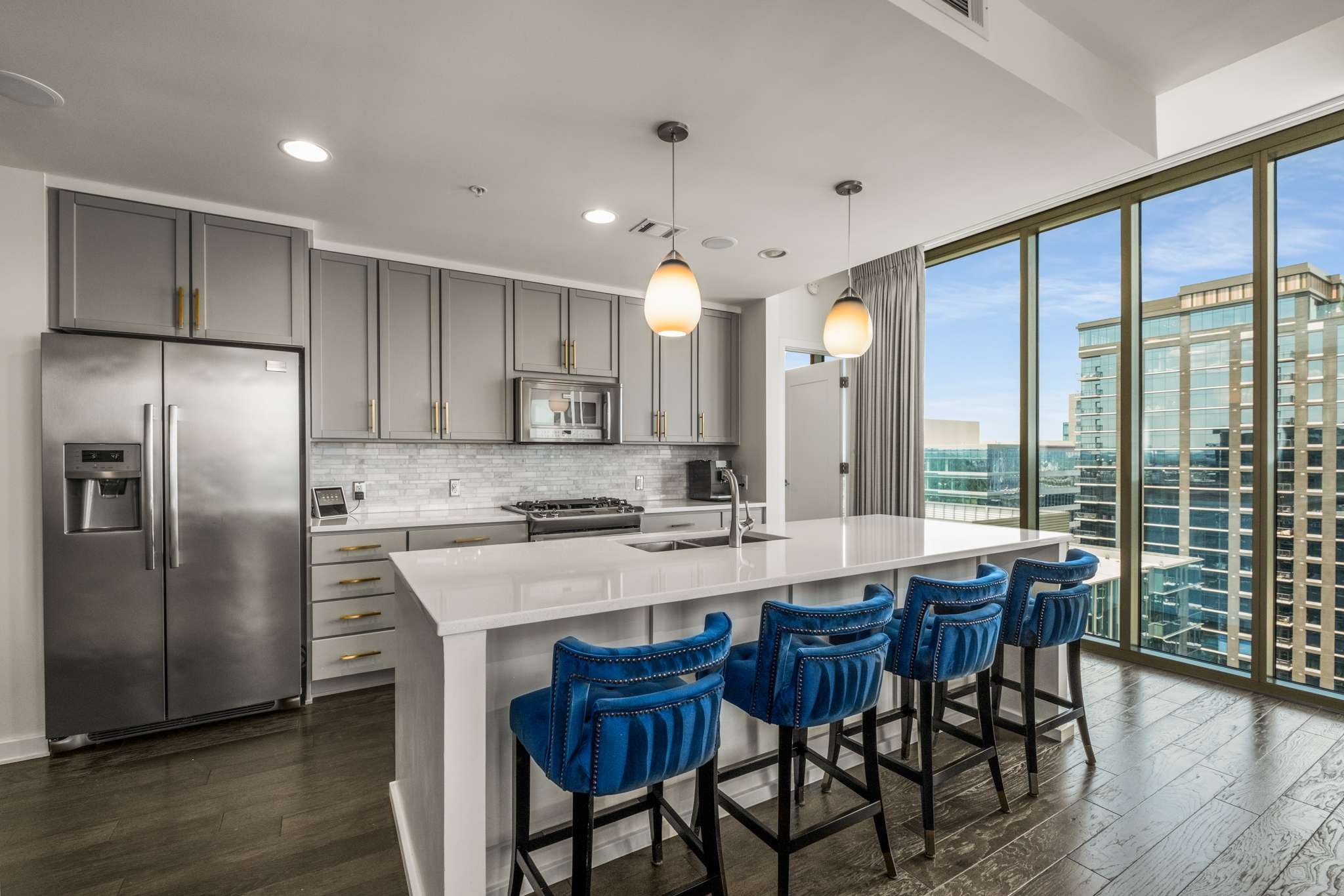 1212 Laurel St 2202