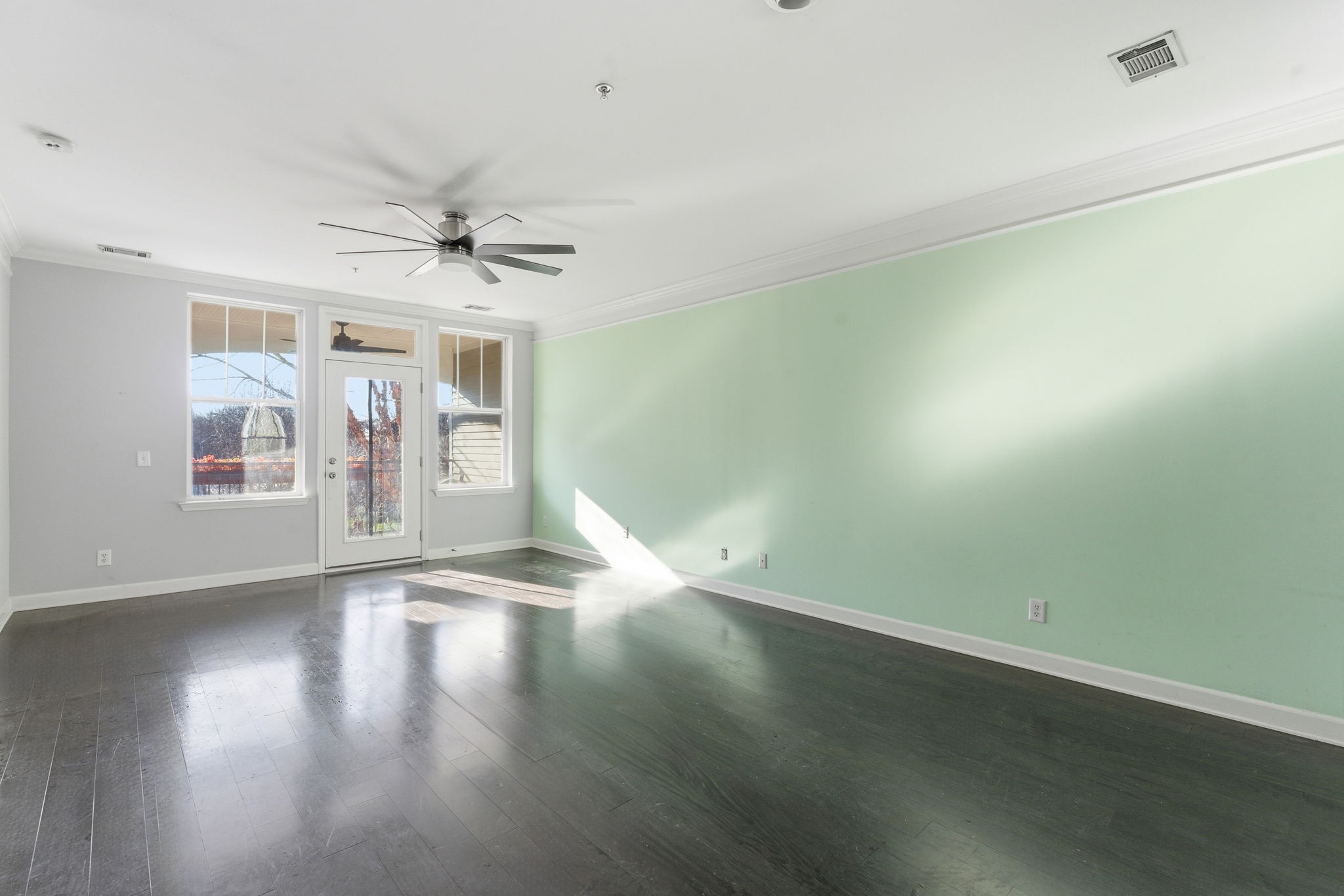 2310 Elliott Ave 214