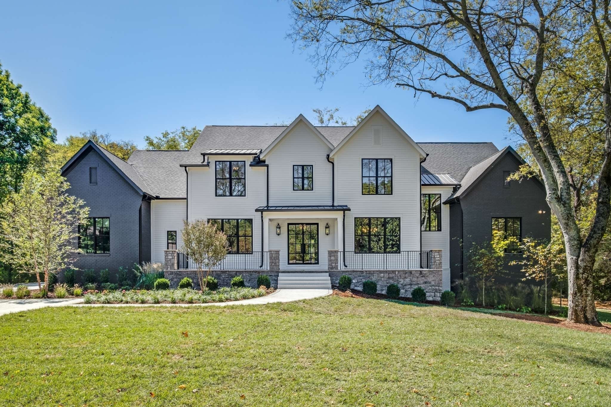 6-bed listing at 1209 Otter Creek Rd, Nashville