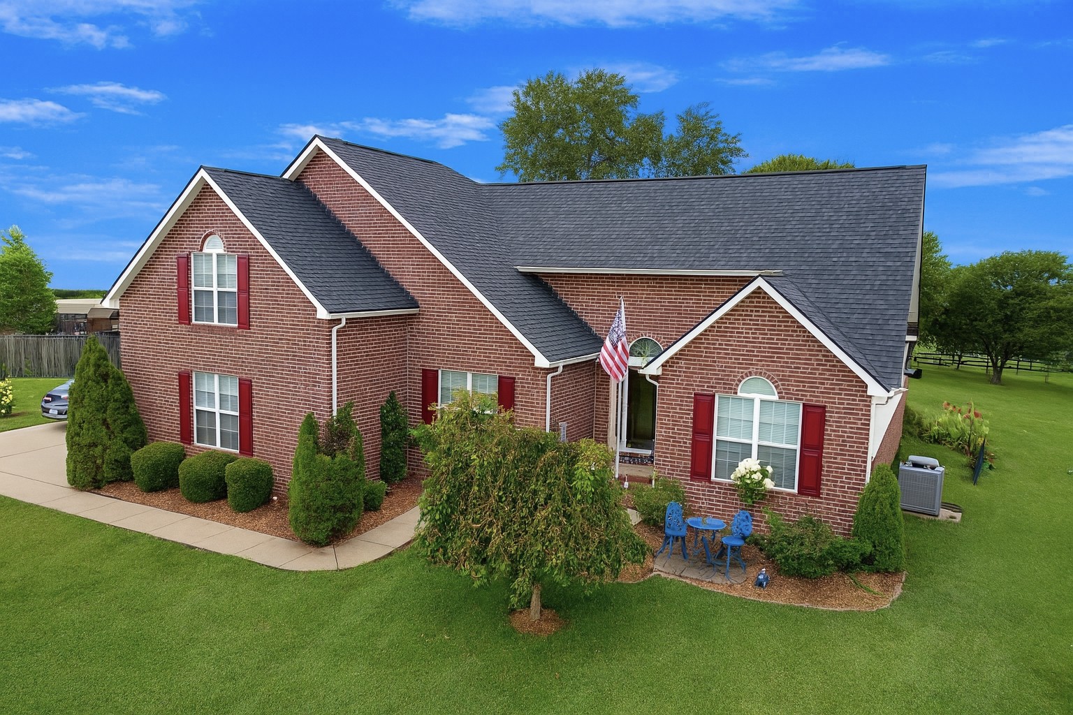 114 Falling Branch Ct