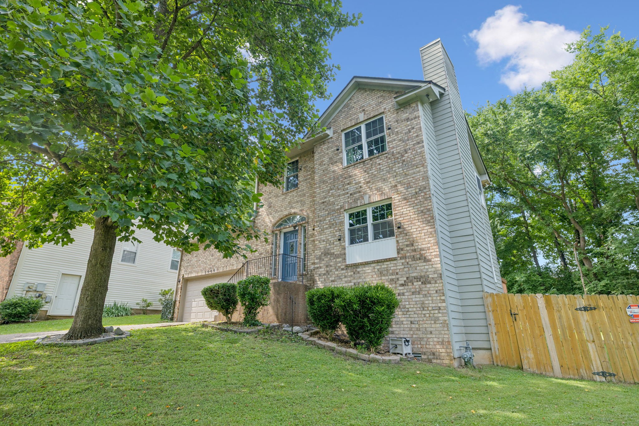 3404 Parkwood Ct