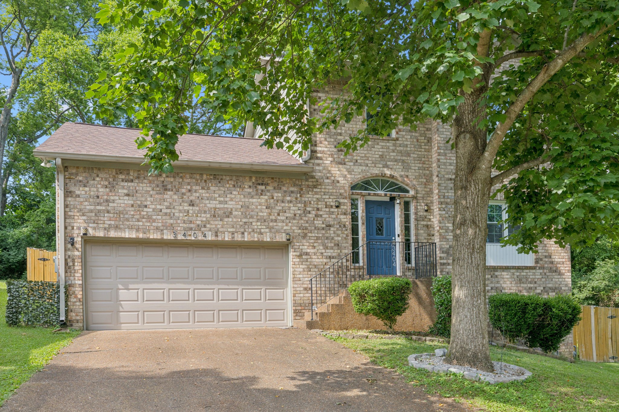 3404 Parkwood Ct