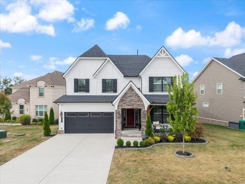 14 Bristol Ct Lebanon TN 37090