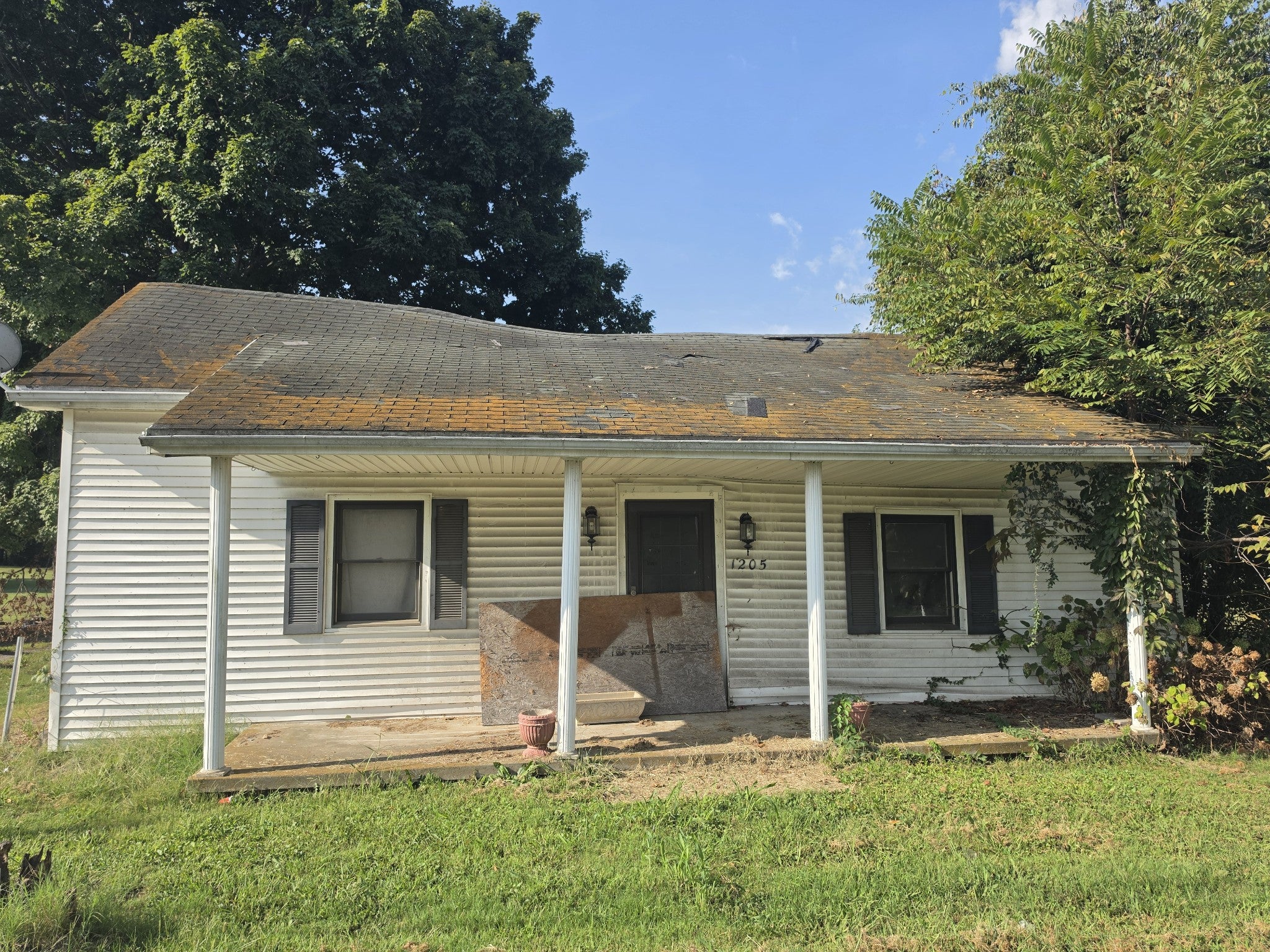 1205 E Church St