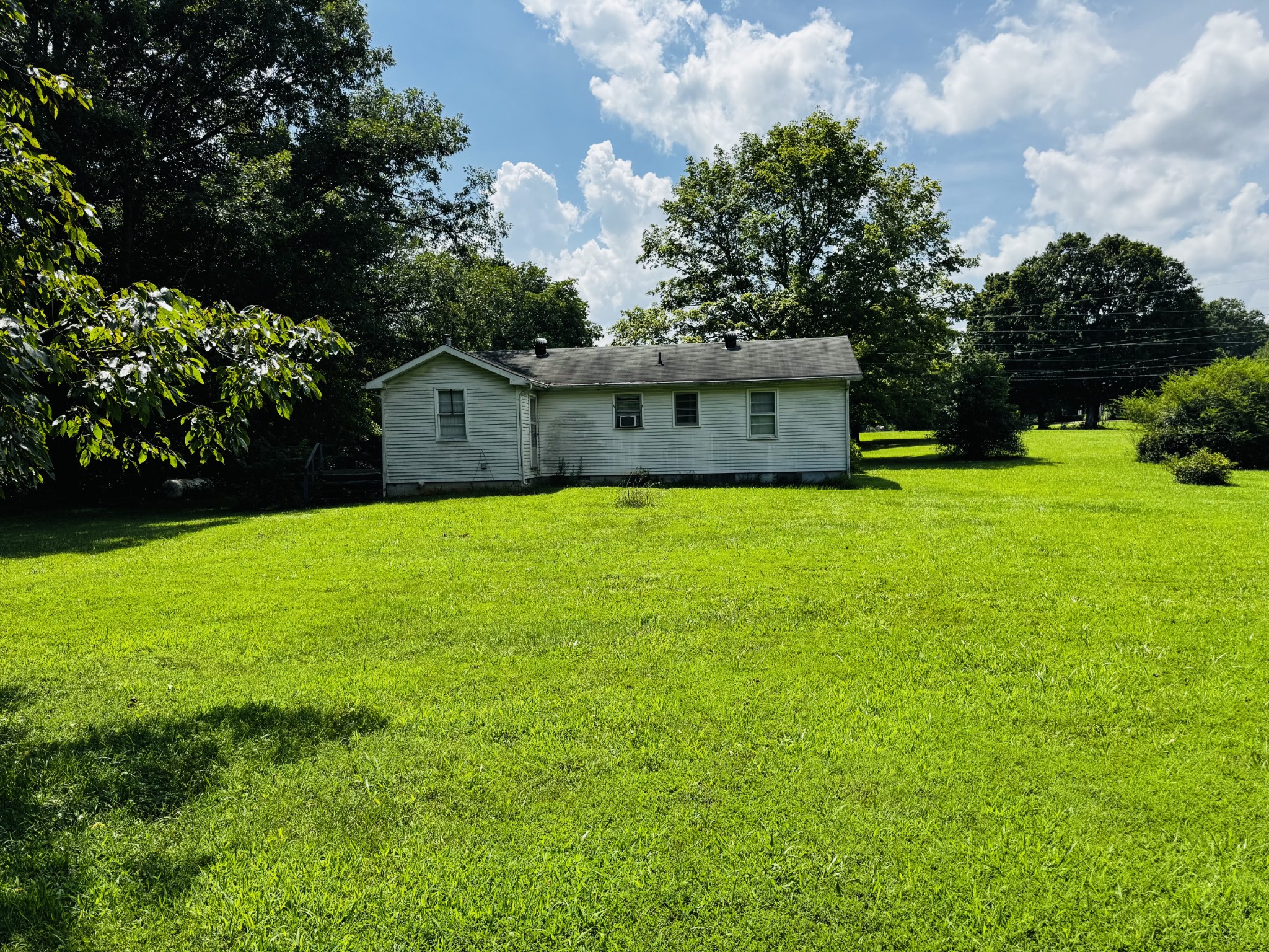 2095 Mosley Ferry Rd