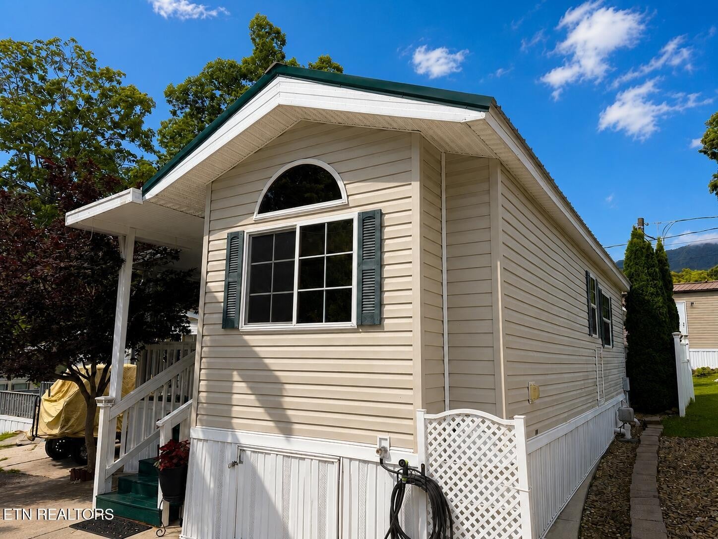 5355 Parkway 123