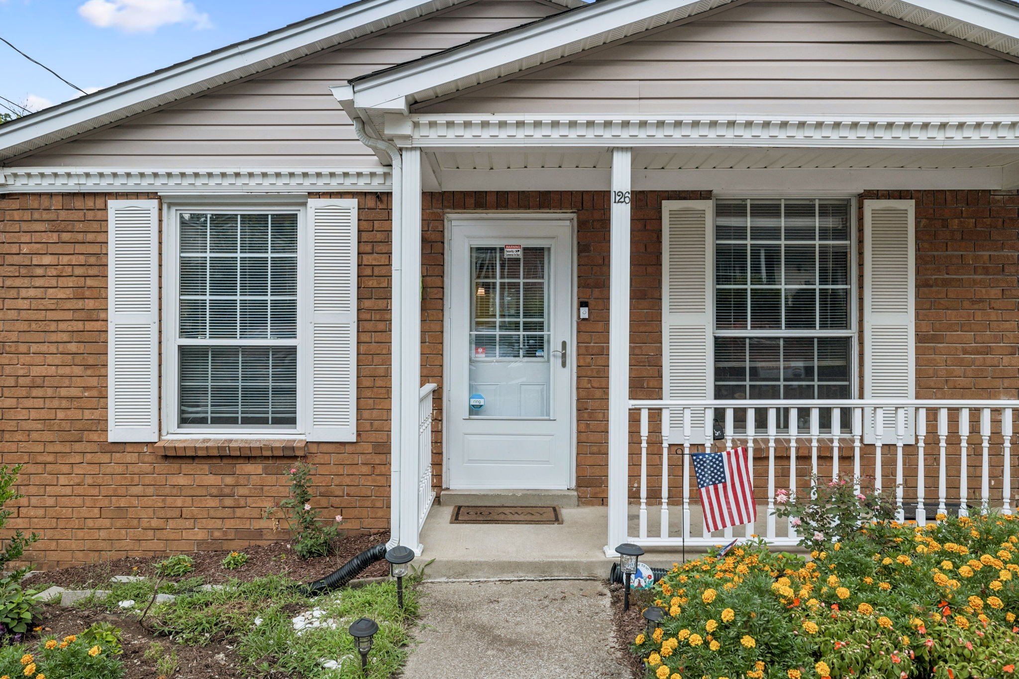 126 Five Oaks Dr