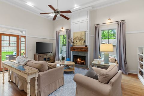 2402 Vaulx Ln Nashville TN 37204