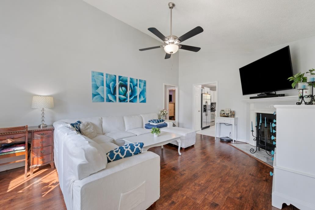 709 Woodbrier Ct