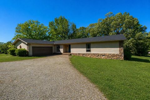 Photo of 356 Old Lexington Hwy, Parsons, TN 38363 (MLS # 3183347)
