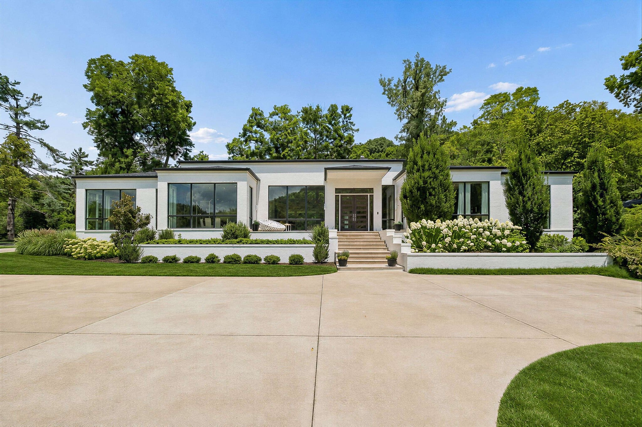 4-bed listing at 6532 Jocelyn Hollow Rd, Nashville