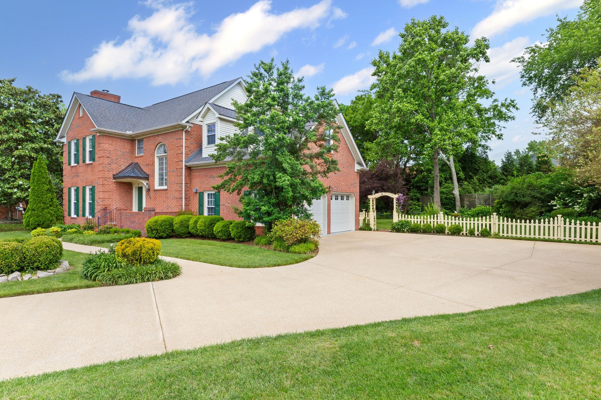 906 Knight Circle
