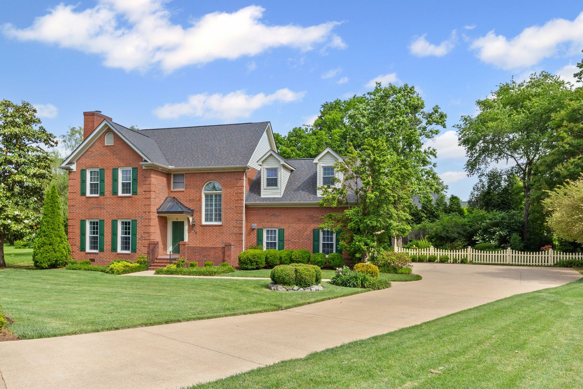 906 Knight Circle