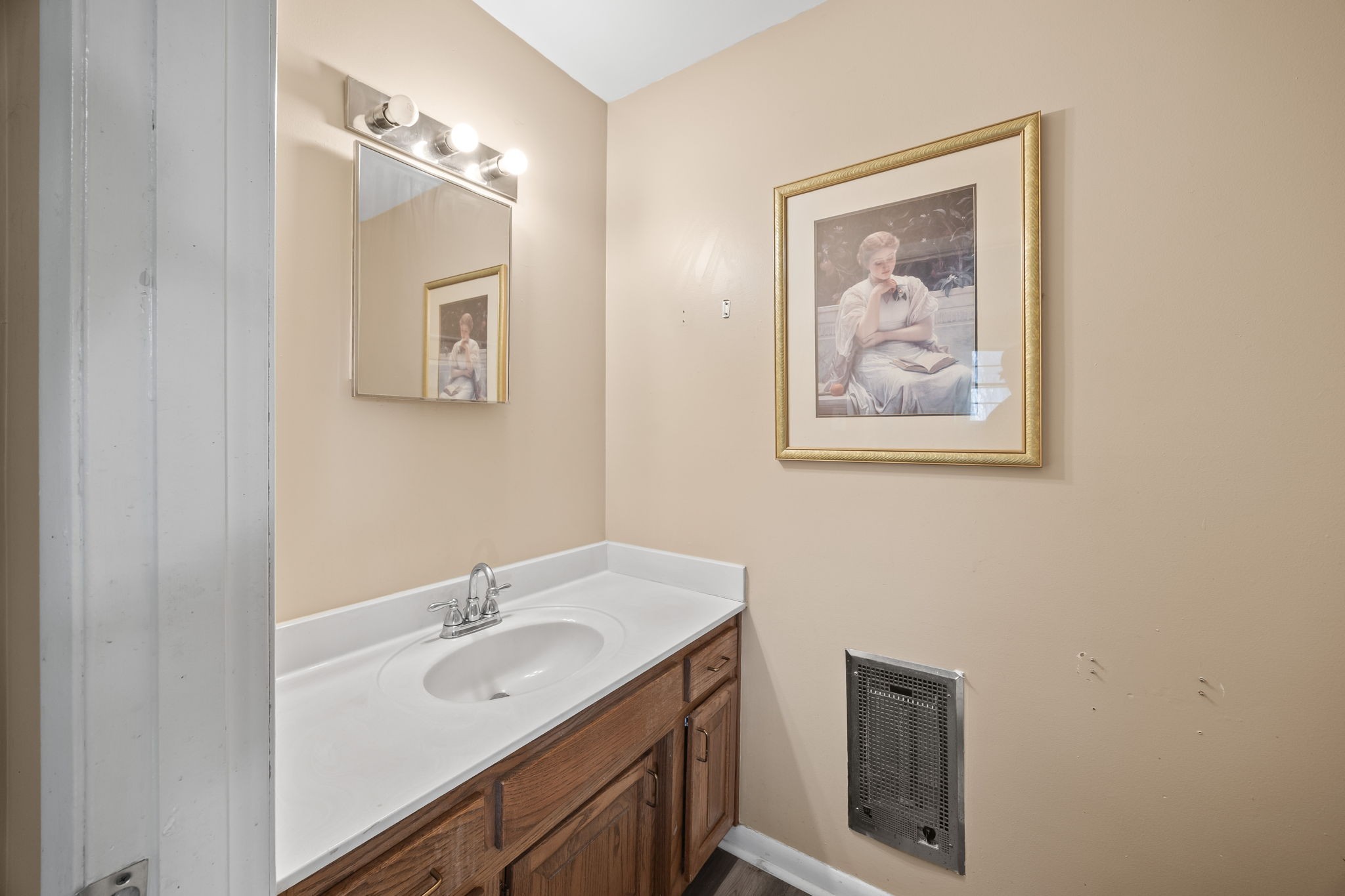 103 Walnut Dr