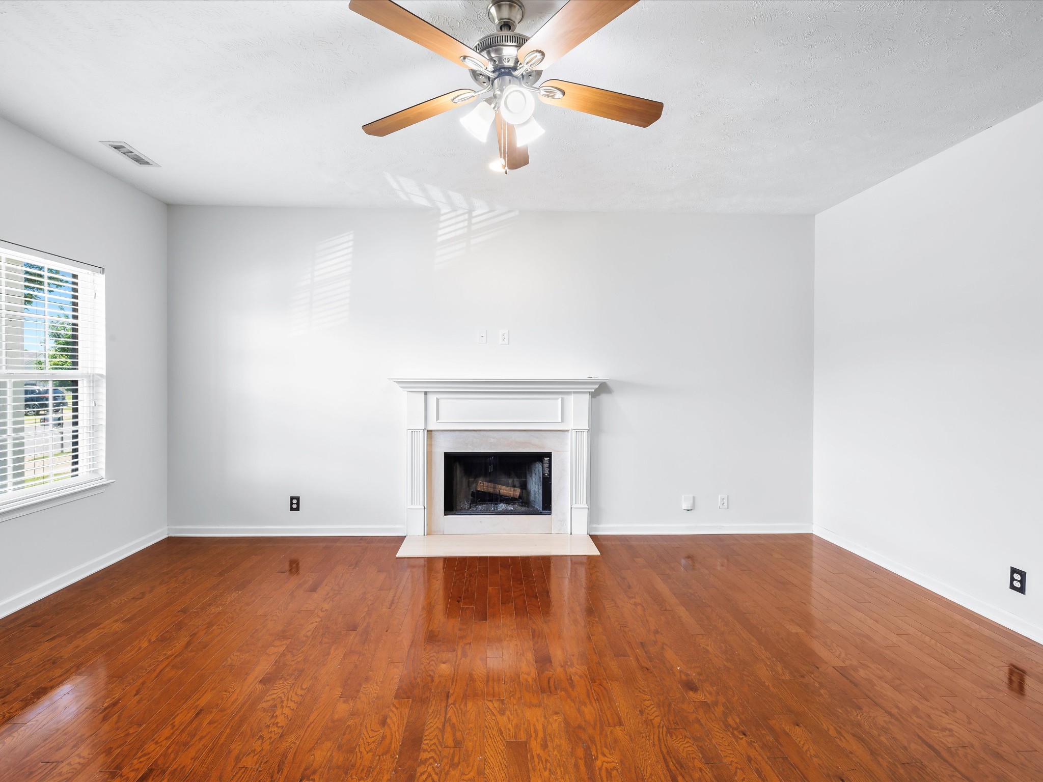 730 Pantera Dr