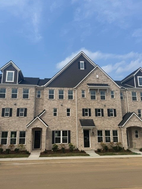 5608 Redcliffe Alley