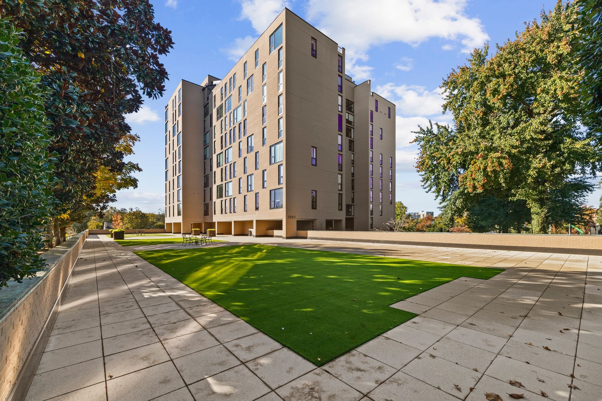 3901 West End Ave 303