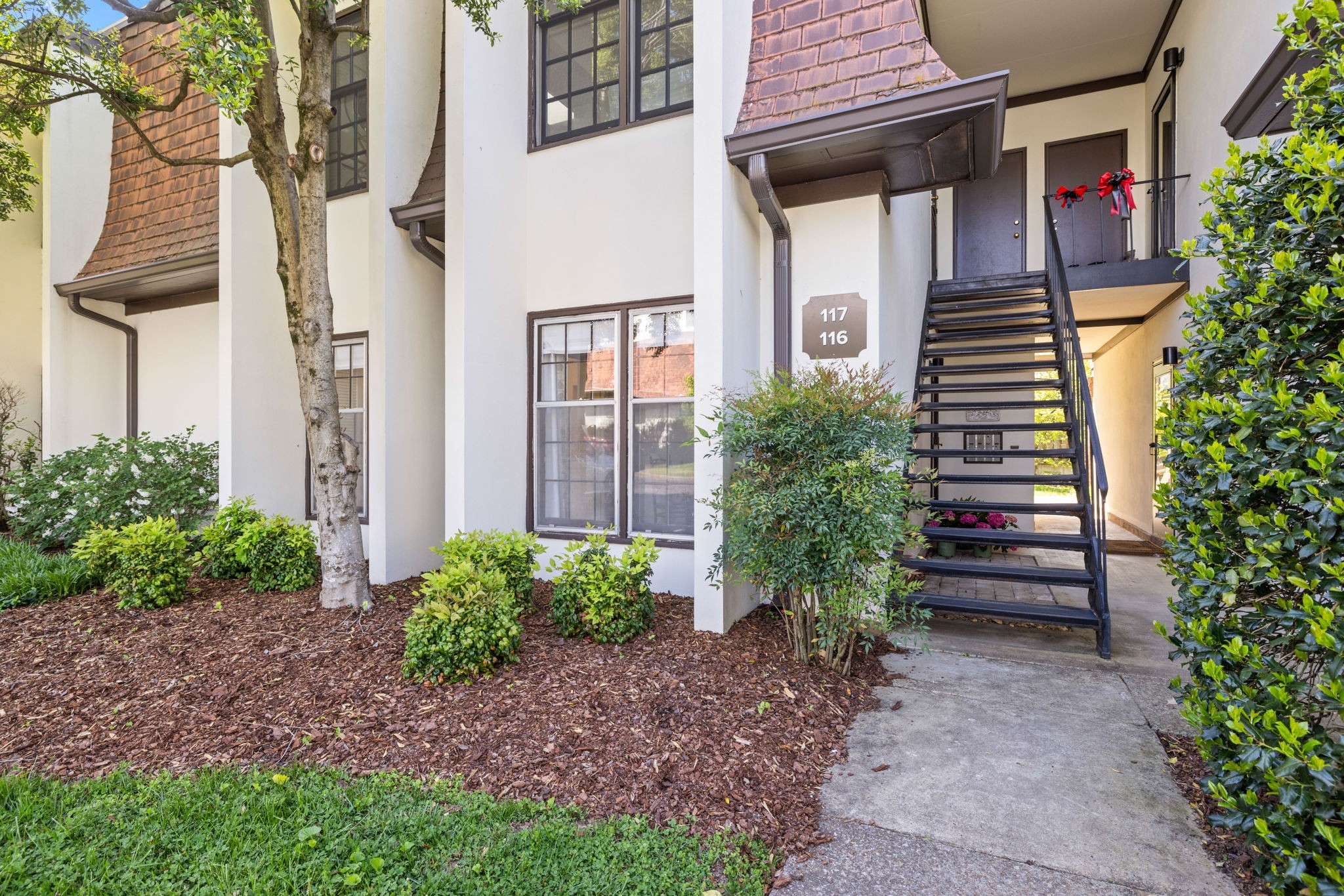 4505 Harding Pike 116