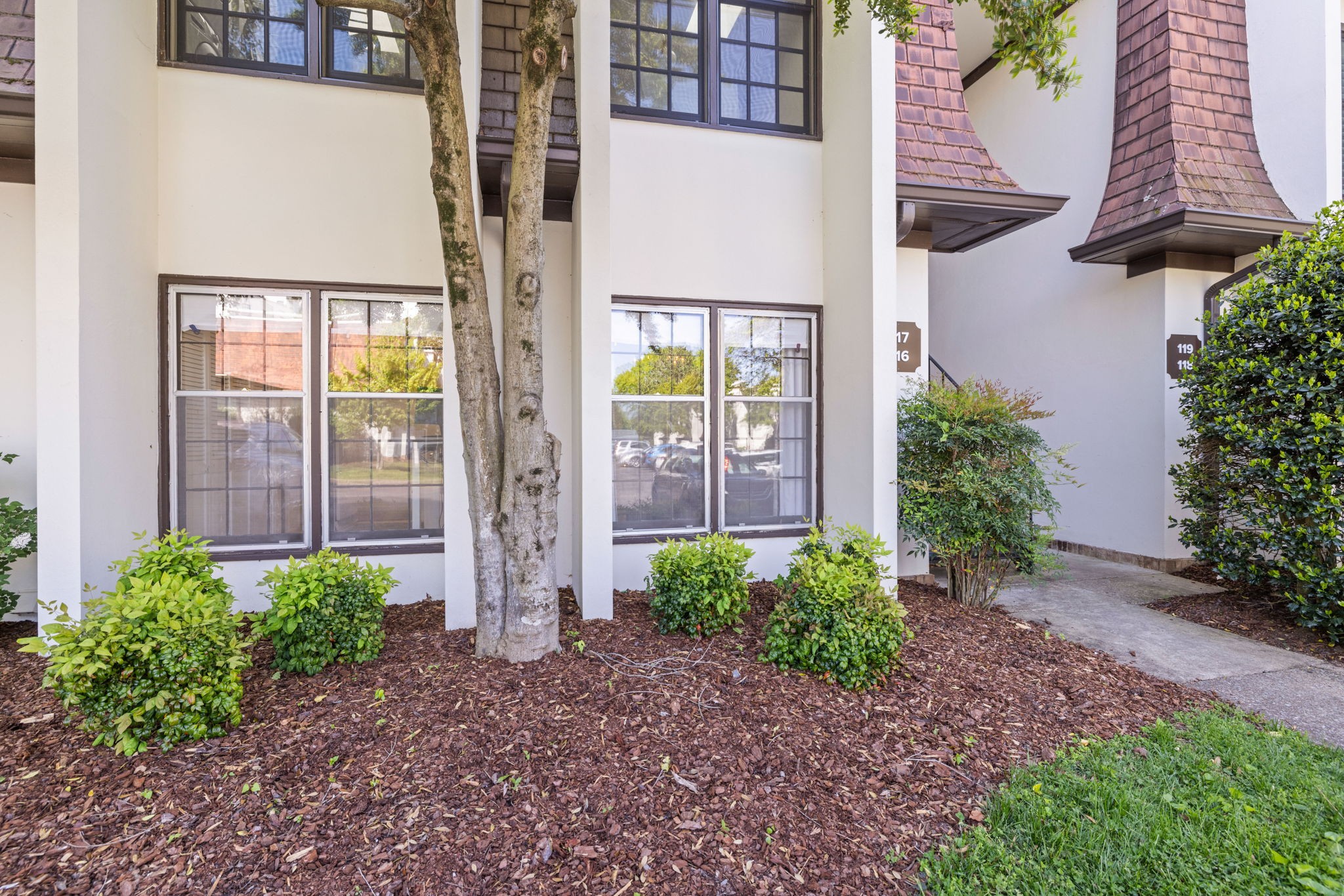 4505 Harding Pike 116