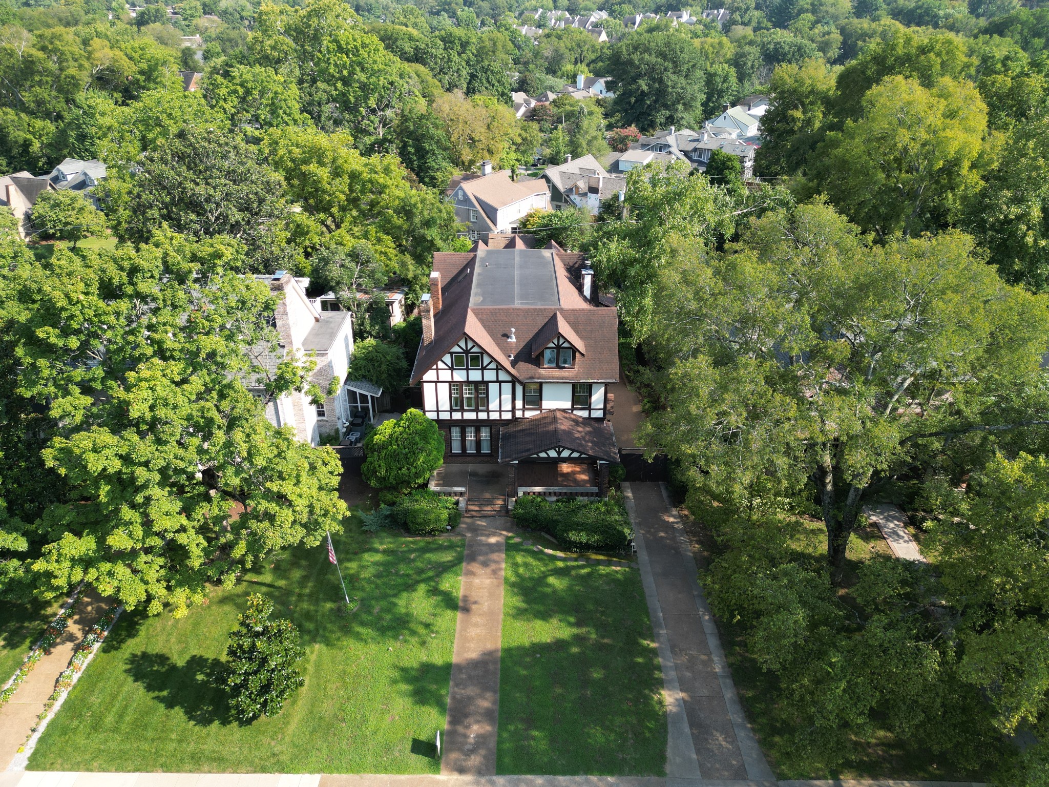 Photo 41 of 59 of 3803 Whitland Ave house