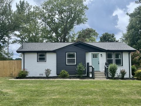 428 Oakdale Dr Lebanon TN 37087