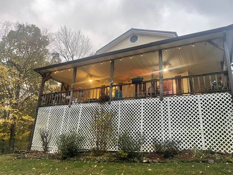 85 Lakeview Ln Stewart TN 37175