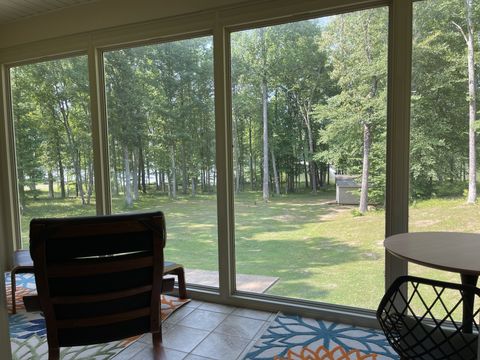 1751 Excalibur Trl Cedar Grove TN 38321