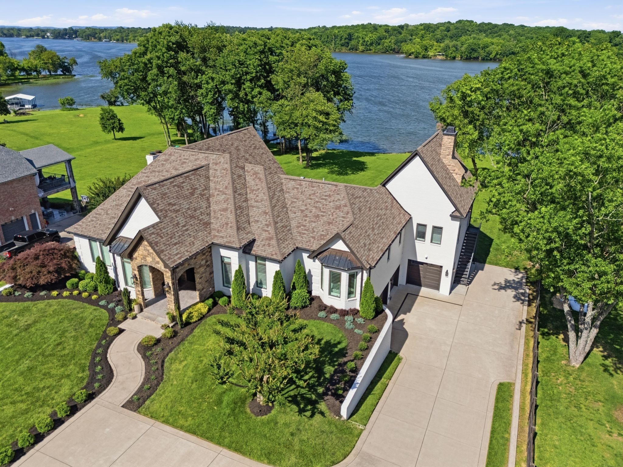 1167 Windsor Dr