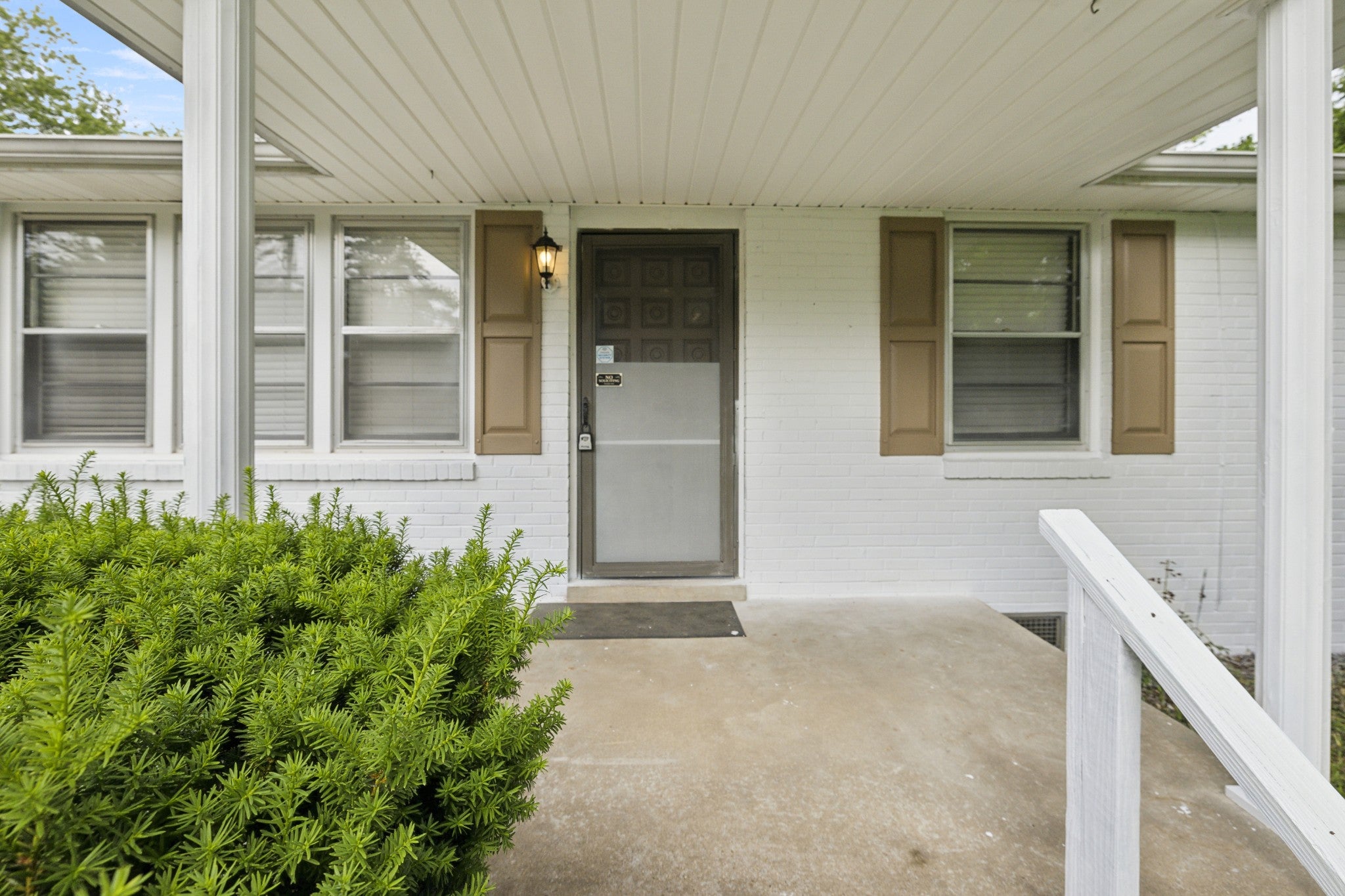 141 Mankin St