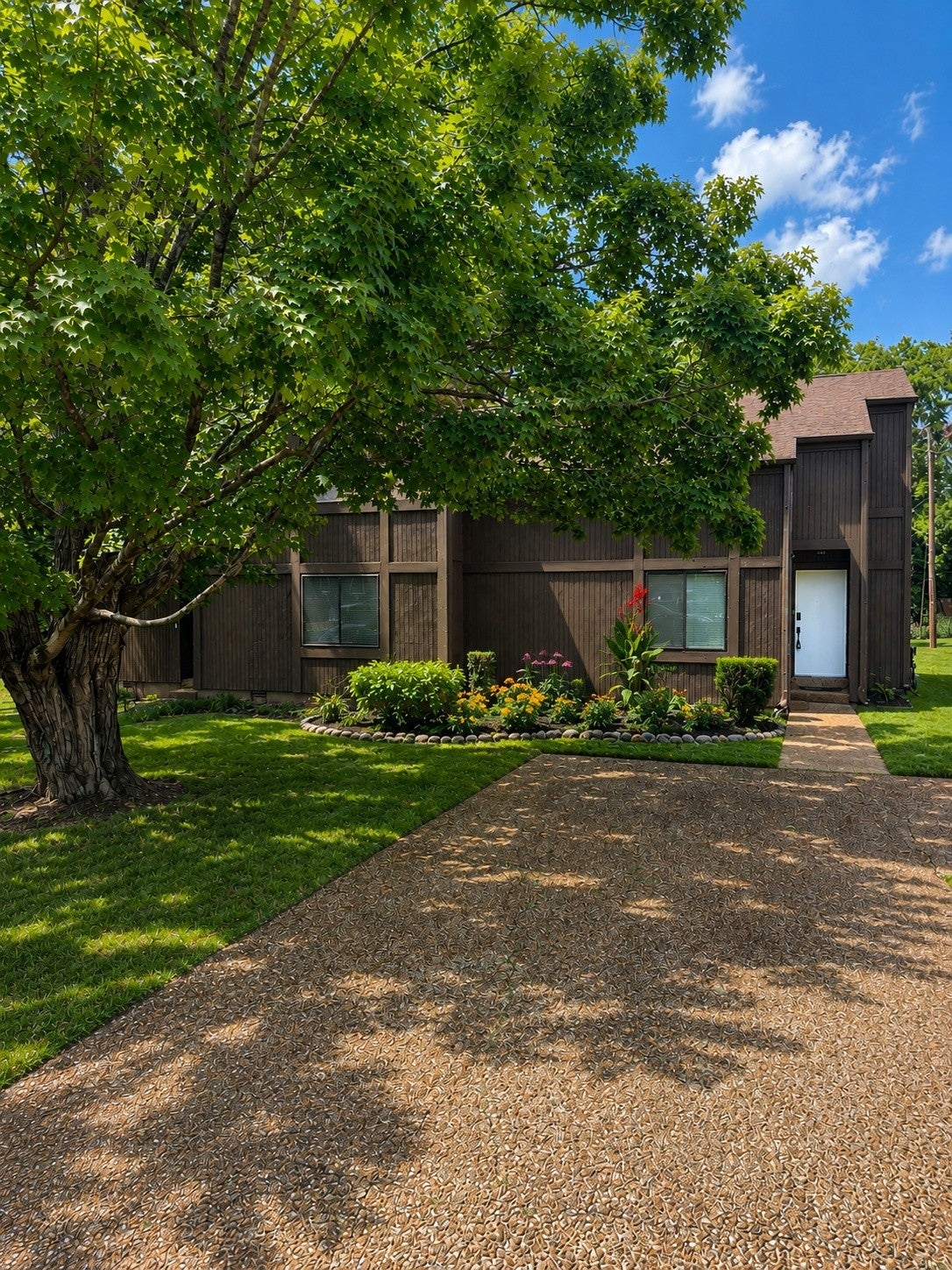 3-bed listing at 552 Doral Country Dr, Nashville