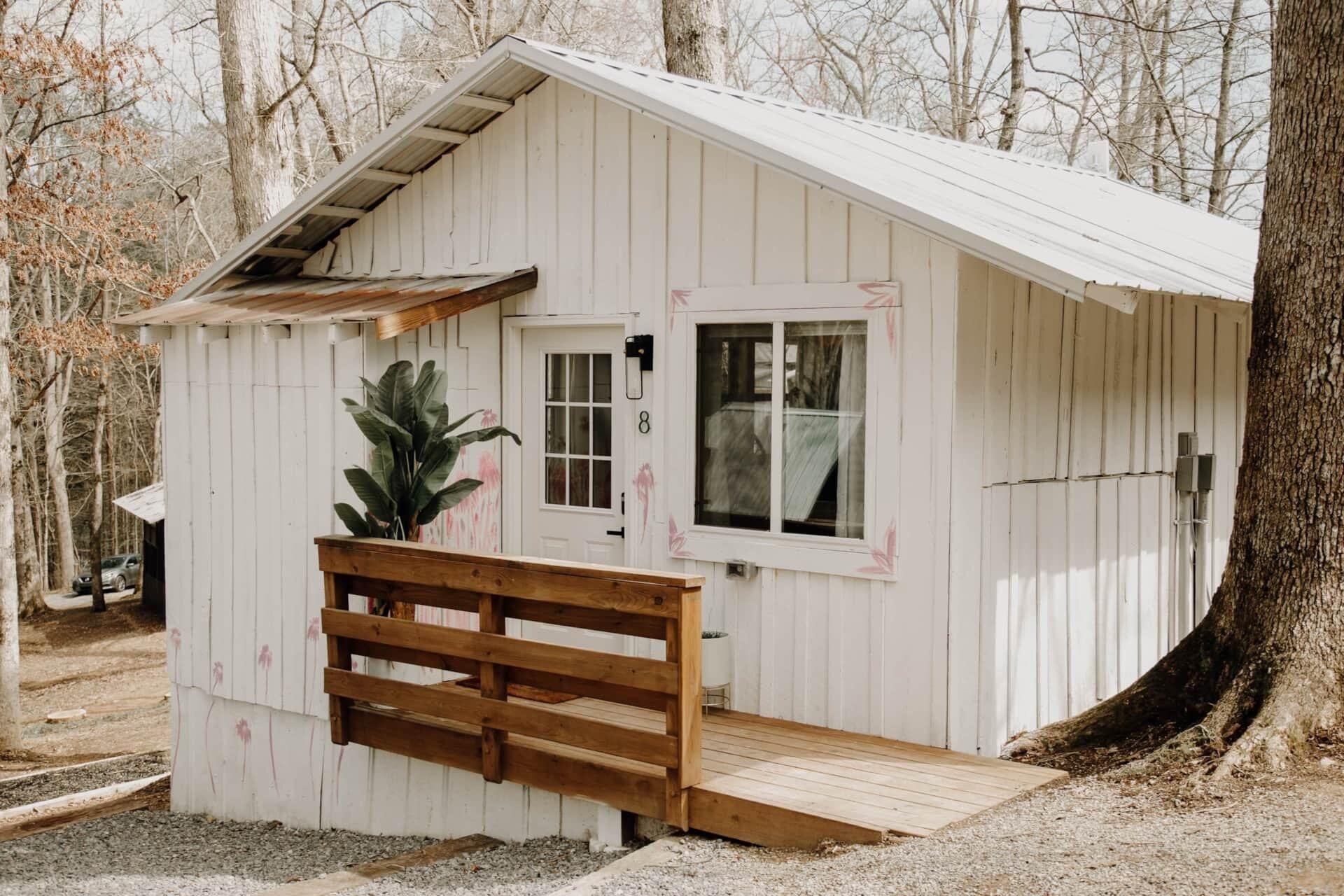 587 Lakes Road
