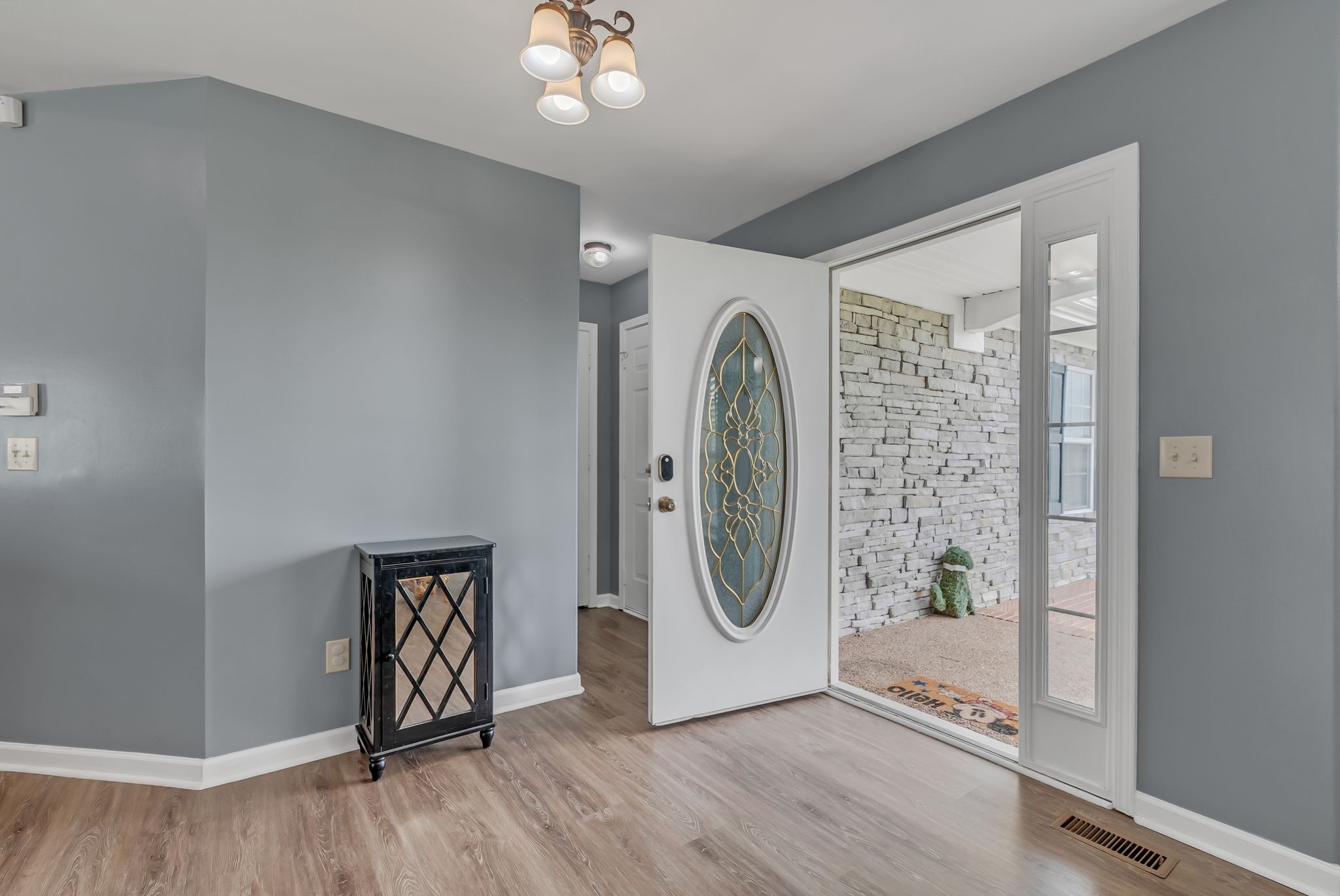 1305 Standing Stone Cir