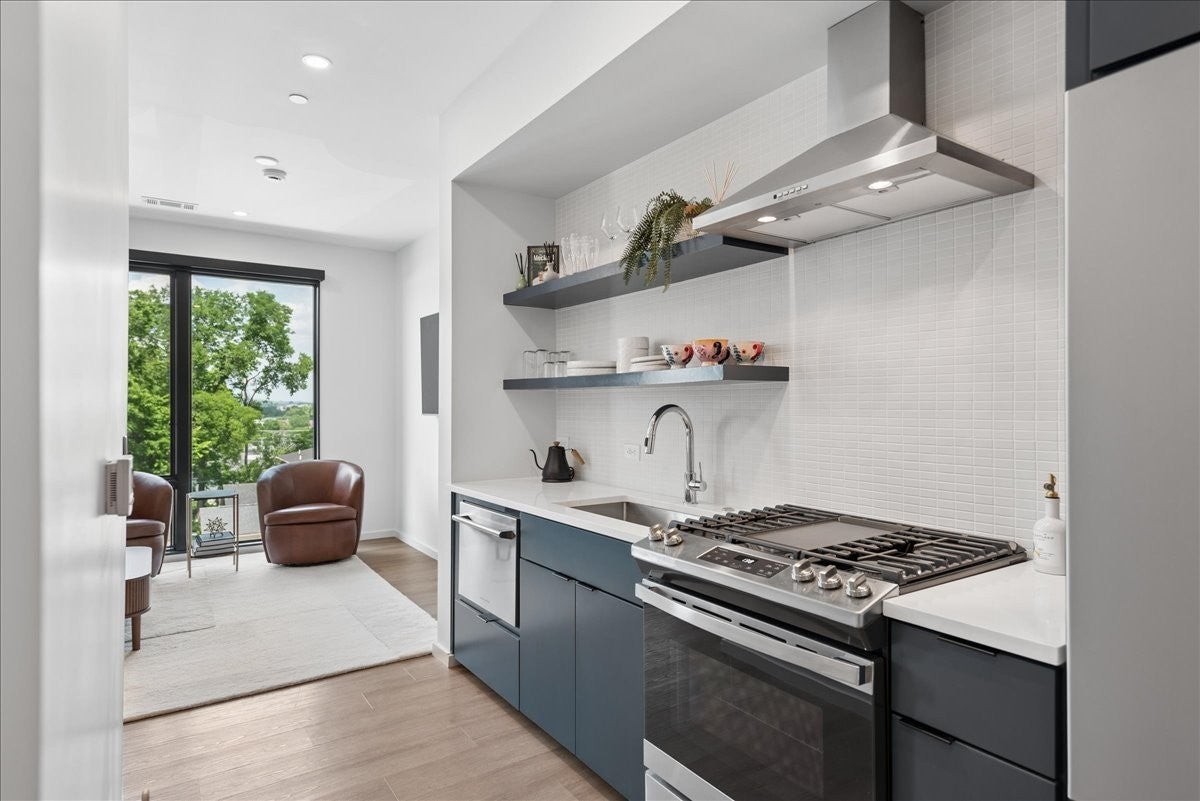 500 Merritt Ave 309