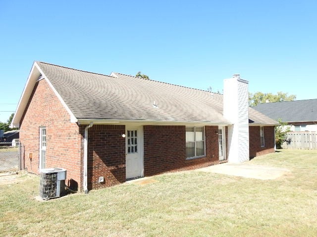301 Short Ct