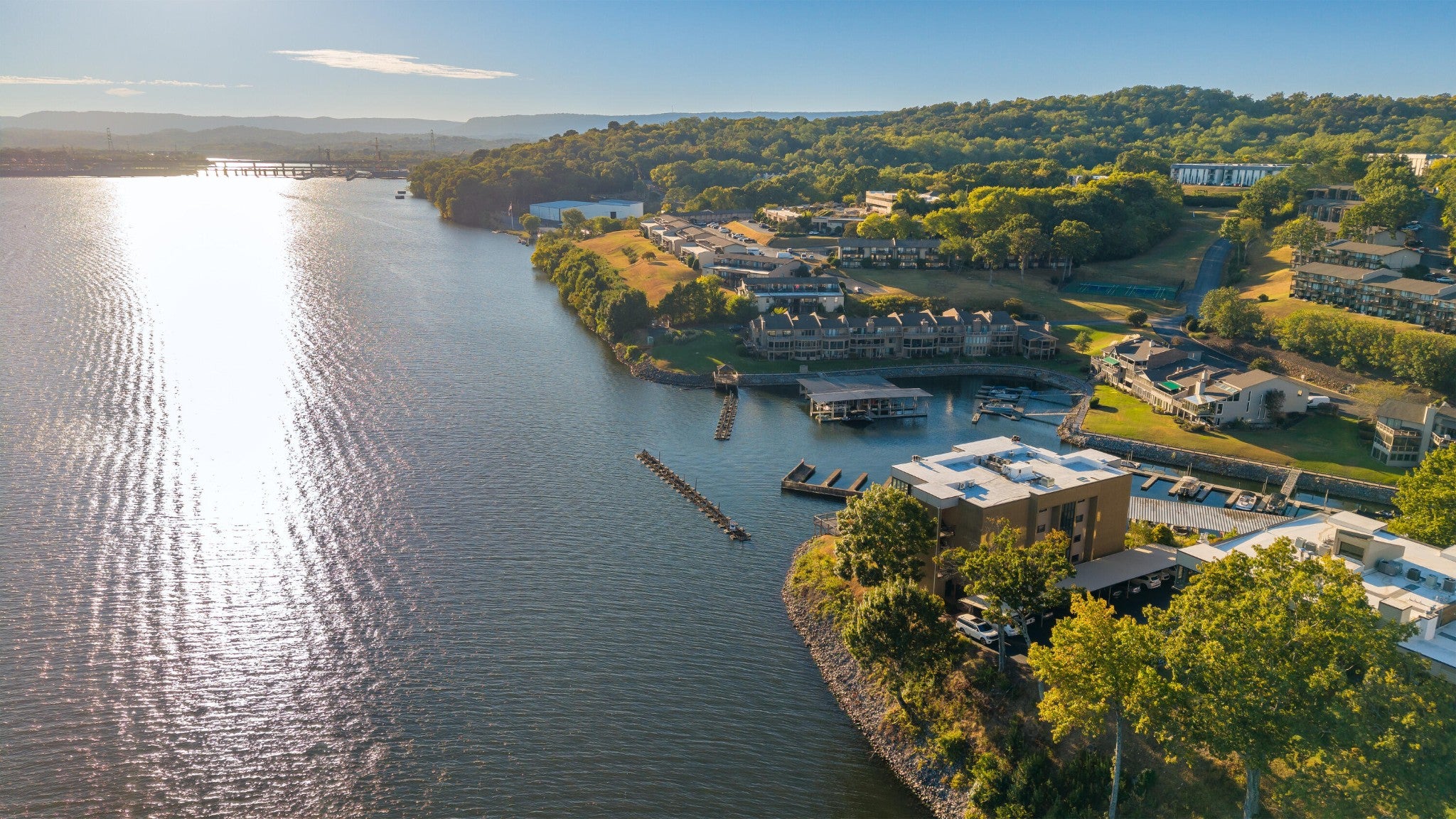 4346 Lakeshore Lane 204