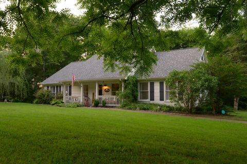 10523 E Lyon Rd Readyville TN 37149