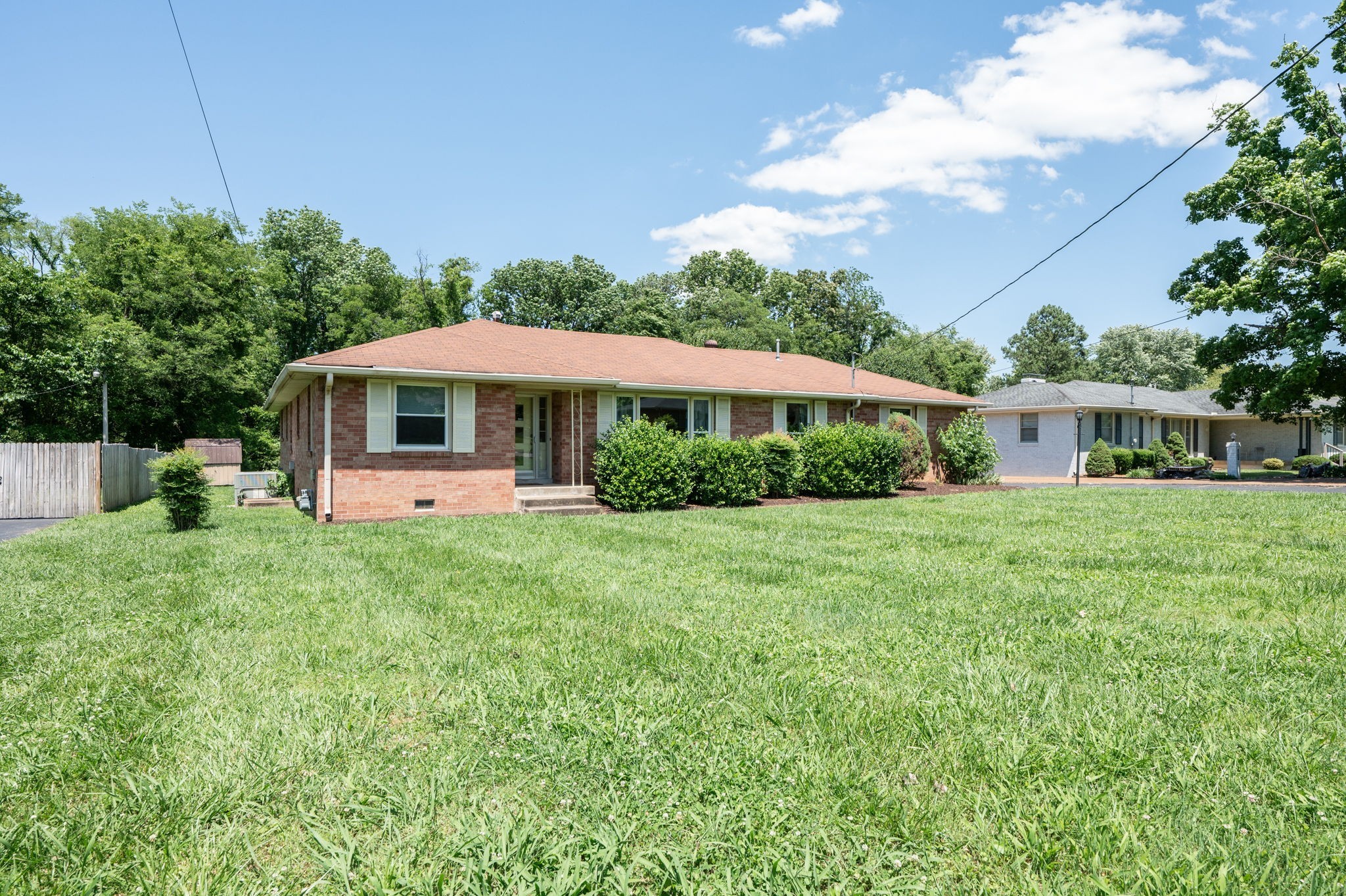 1619 Edgewood Dr