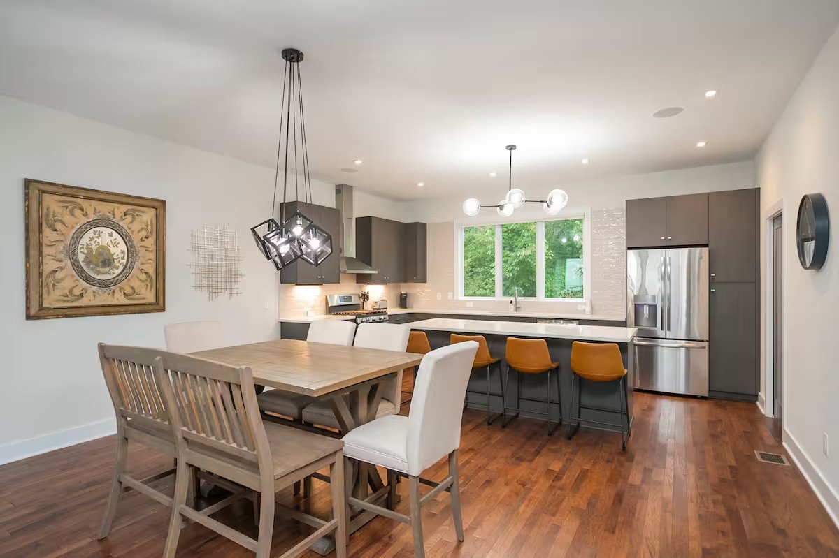 2106 9th Ave N 1 & 2