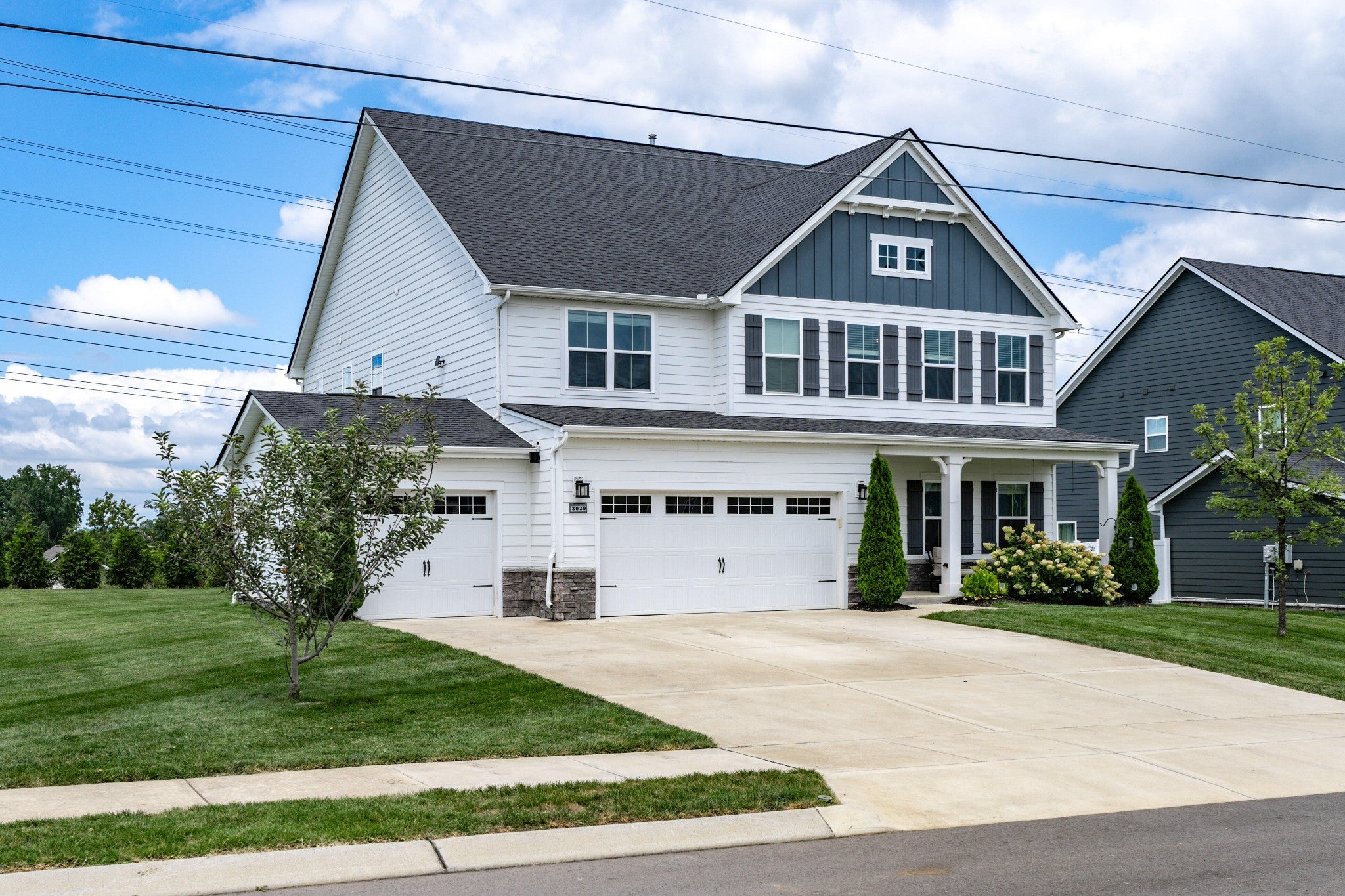 3039 Manchester DR
