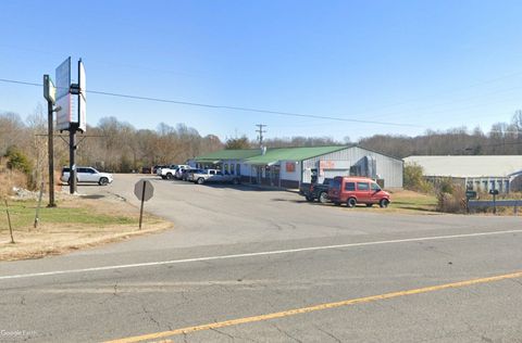 5205 Hwy 31E Westmoreland TN 37186