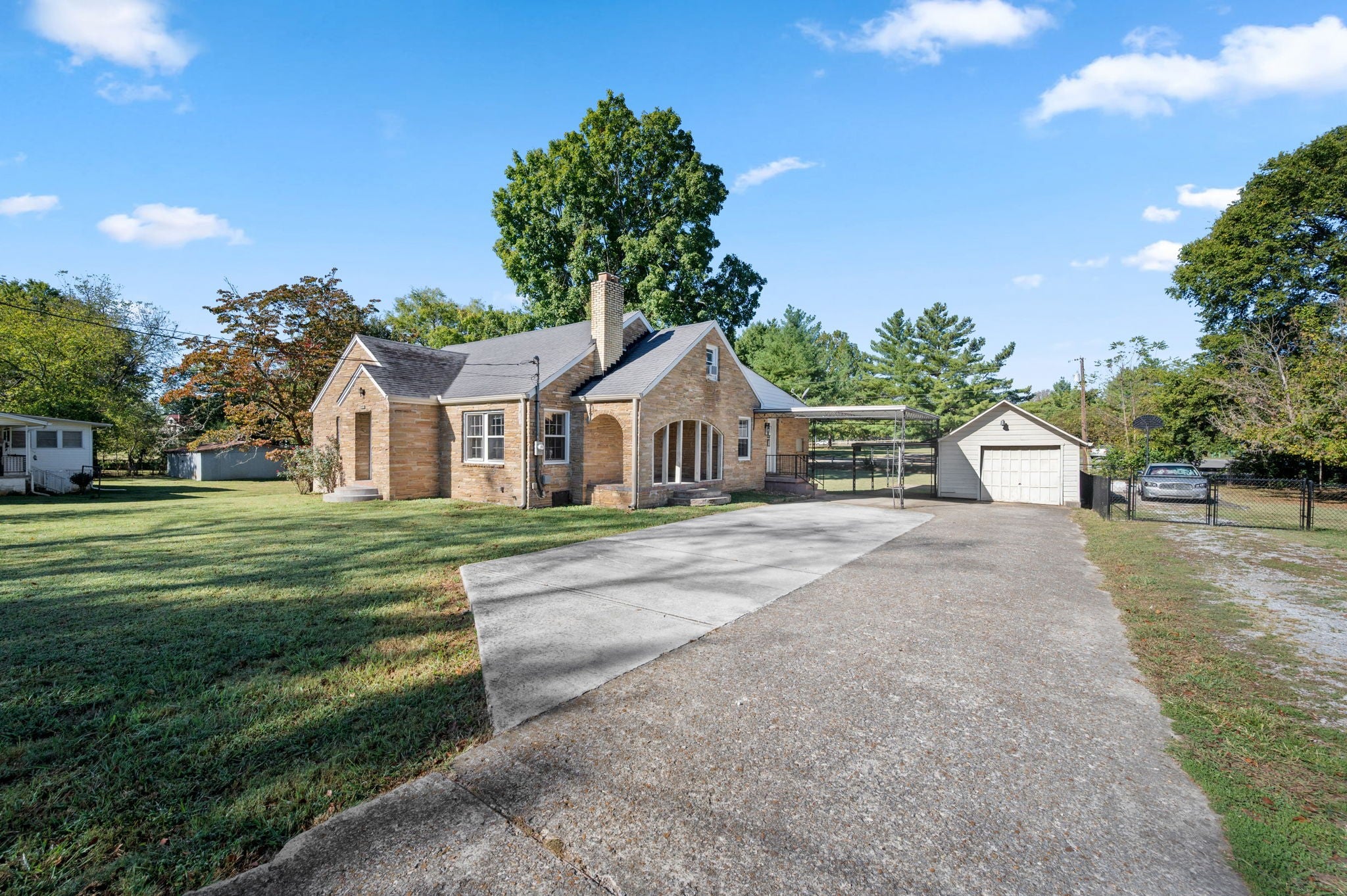 113 Carlisle Ave