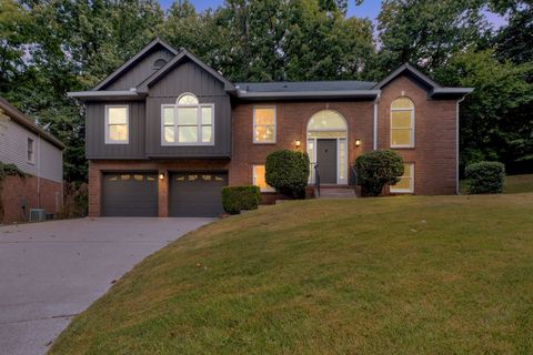 2121 N Ashford Ct Nashville TN 37214