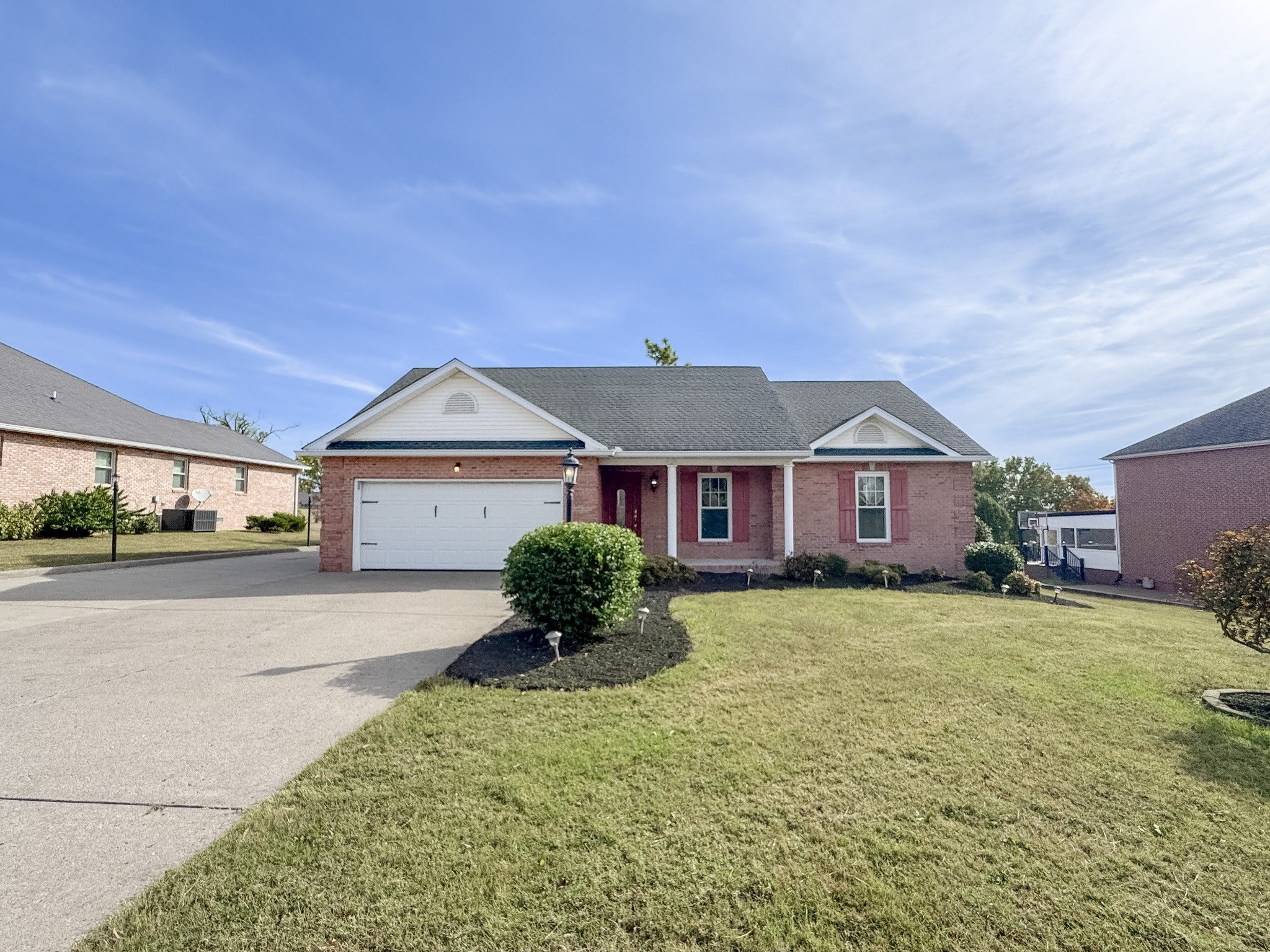 415 Woodlands Dr
