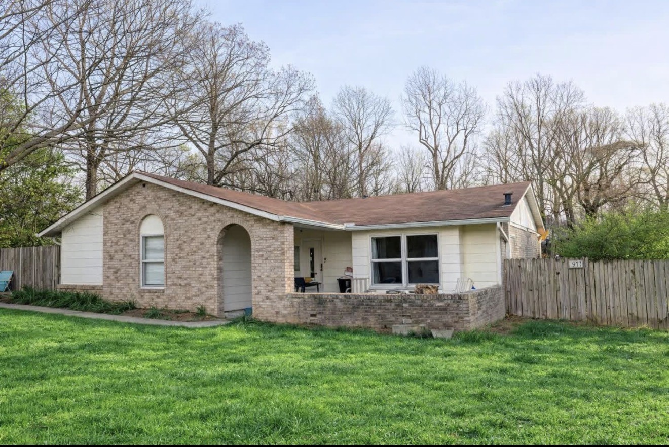 128 Robin Hood Rd