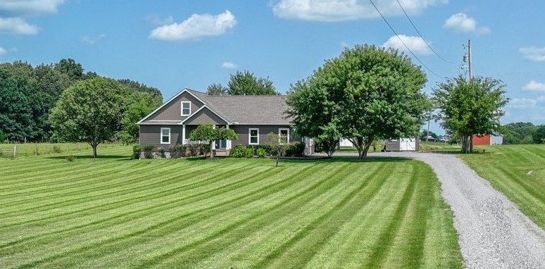 Photo 1 of 17 — 606 Cook Rd, Portland, TN 37148