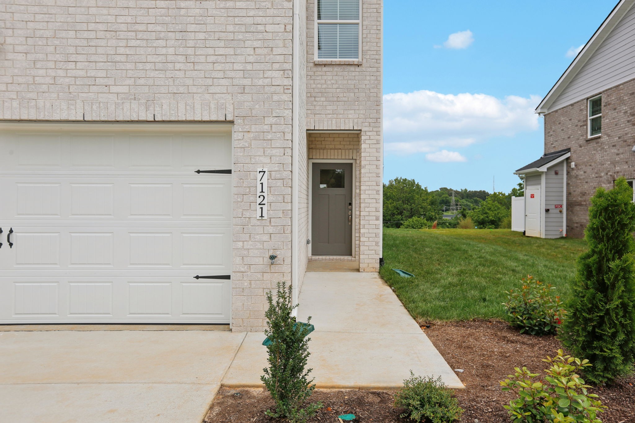 7121 Cedarcrest Lane