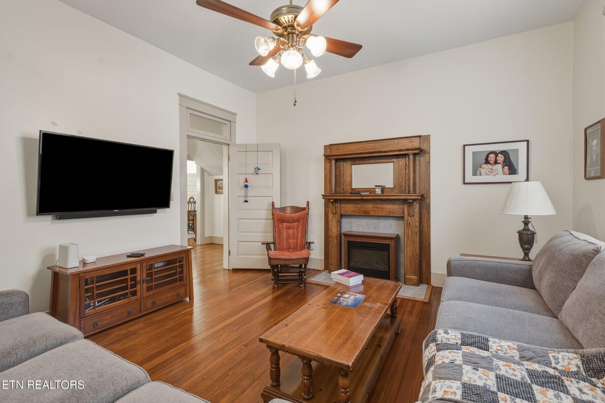 2549 Fenwood Drive