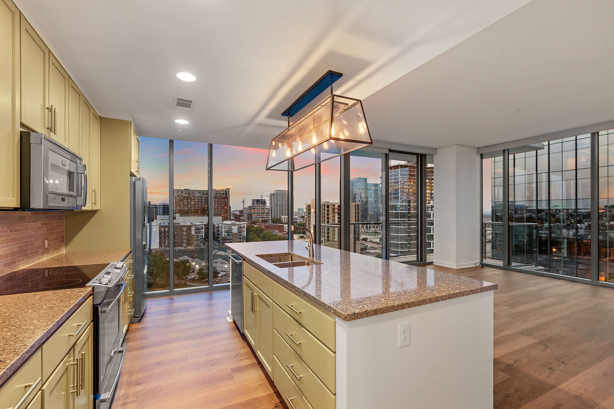 1212 Laurel St 1215