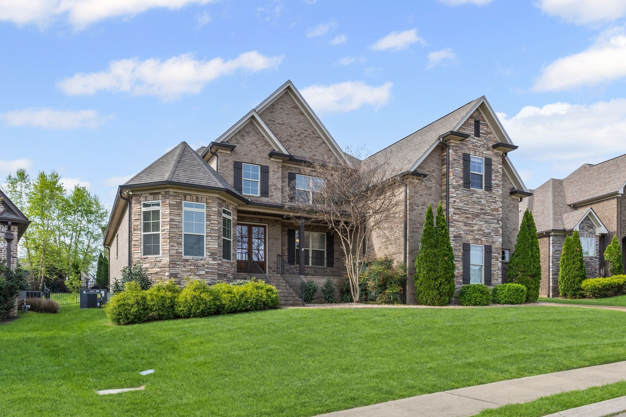 3009 Brisbane Ct